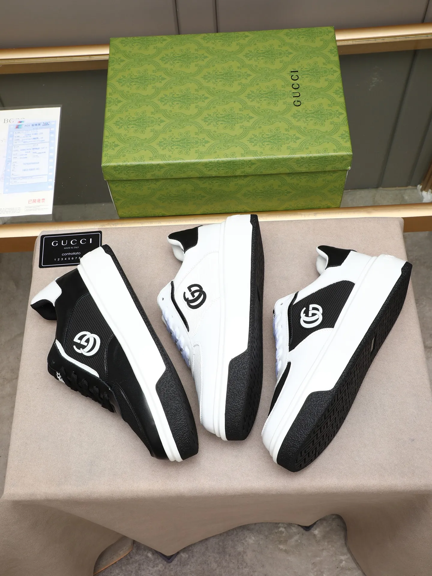 Men's shoes 💰480 New men's shoes GUCCI Fashion trend Made of first-layer calfskin ➕ washed sheep lining! The foot feels super comfortable and the workmanship is impeccable. Foam ultra-light outsole, size: 38-44 (45 customized) 3 colors to choose from!